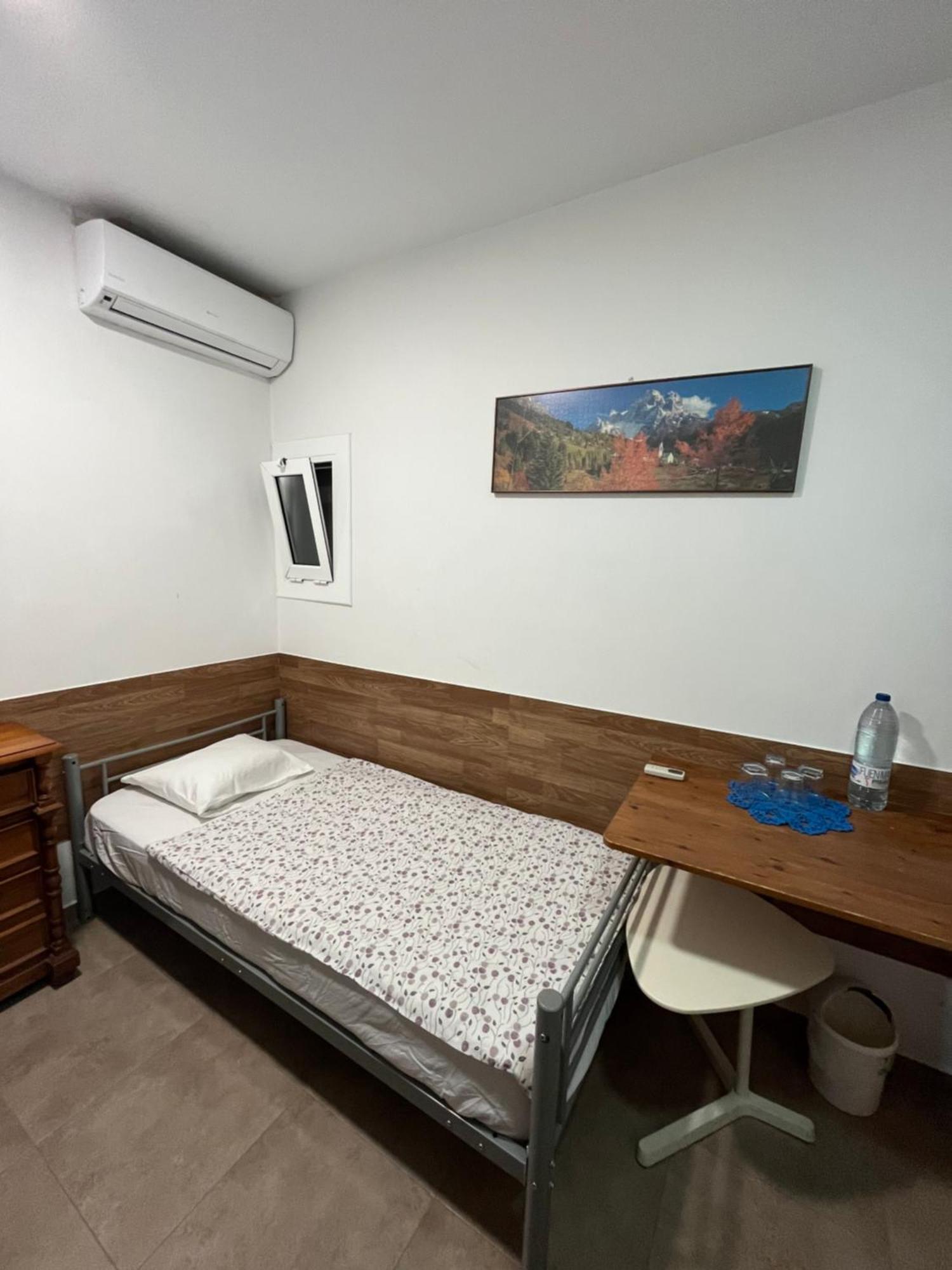 Cozy Room Next To El Prat Airport El Prat de Llobregat Eksteriør bilde